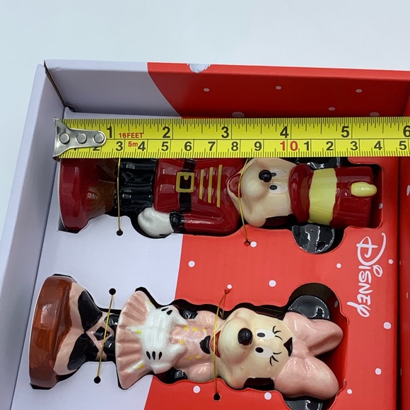Disney Mickey and Minnie Mouse Nutcracker Ceramic Salt & Pepper Shakers - Picture 6 of 9